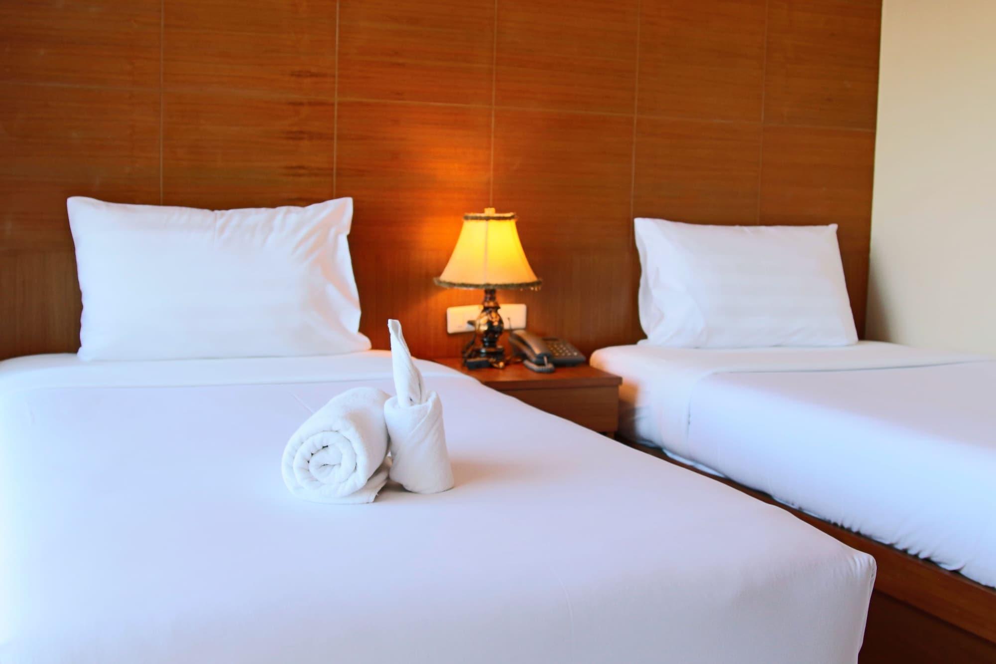 Good Nice Hotel Patong Exterior photo