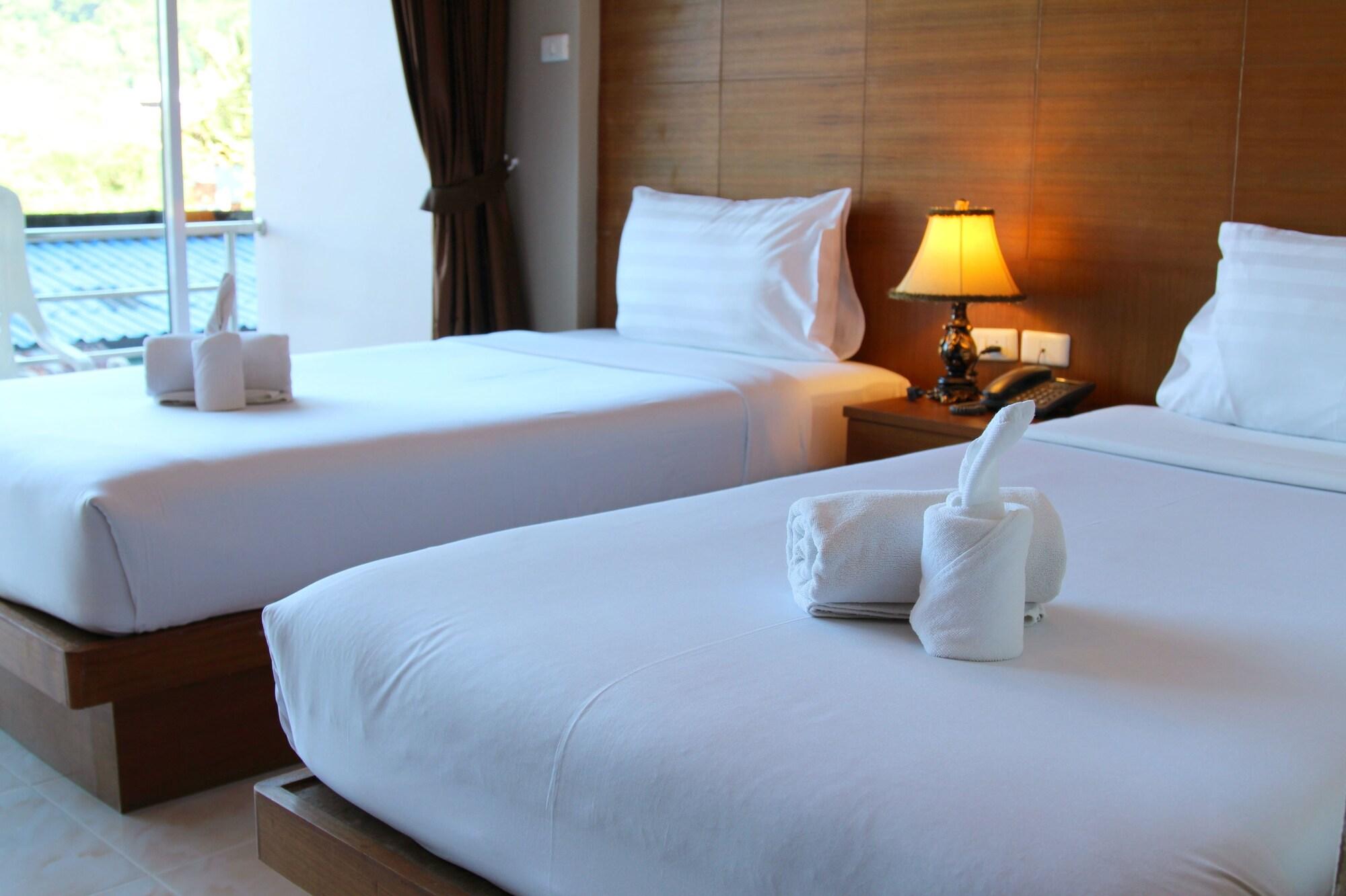 Good Nice Hotel Patong Exterior photo