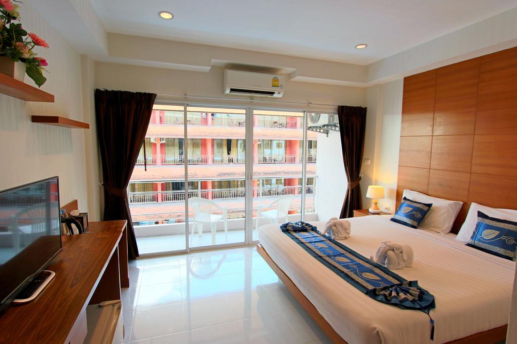Good Nice Hotel Patong Room photo