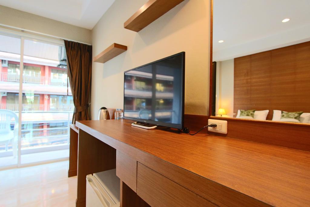 Good Nice Hotel Patong Room photo