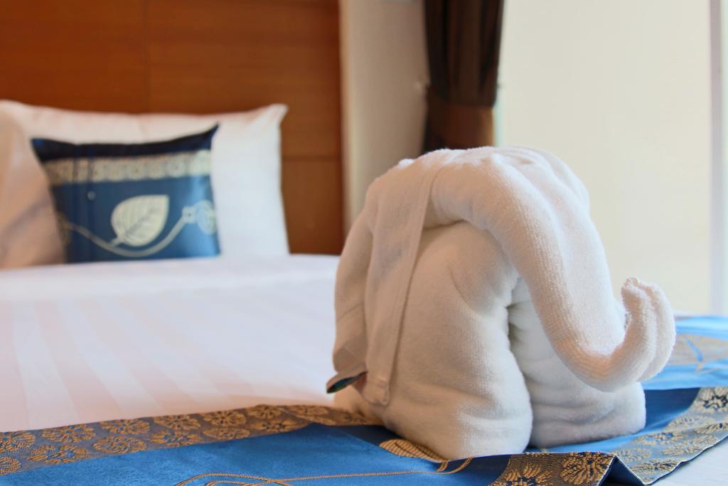 Good Nice Hotel Patong Exterior photo