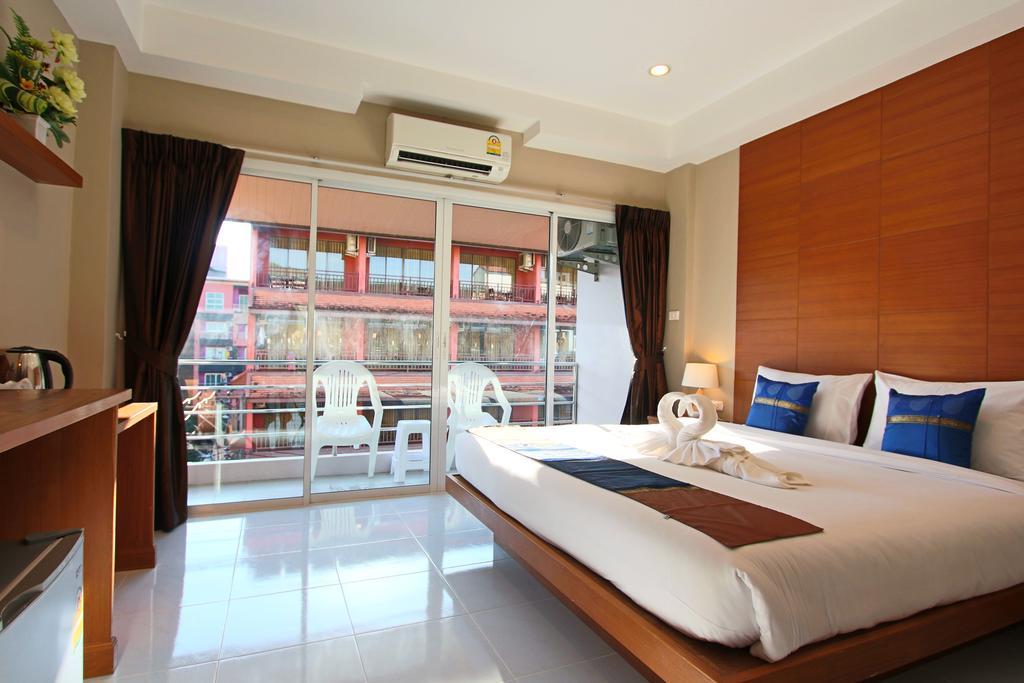 Good Nice Hotel Patong Exterior photo