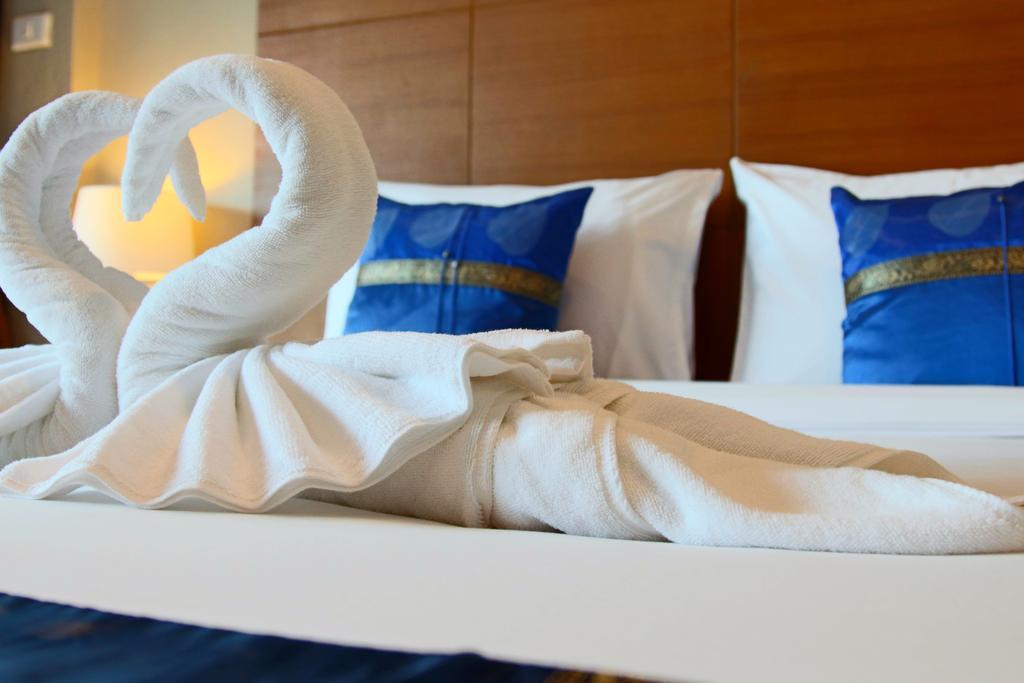 Good Nice Hotel Patong Exterior photo